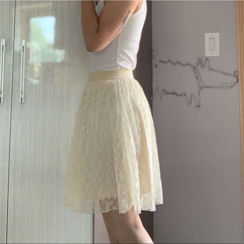 Lace skirt